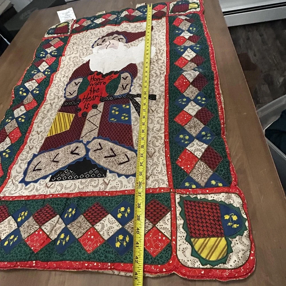 Vintage Midwest Cannon Falls Santa‎ Quilt Wall Hanging 43x30 USA Home Heart Xmas